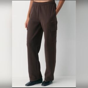 Aritzia Cozy Sweatfleece Mega Cargo™ Wide-Leg Sweatpant, Rich Mocha Brown, EUC S